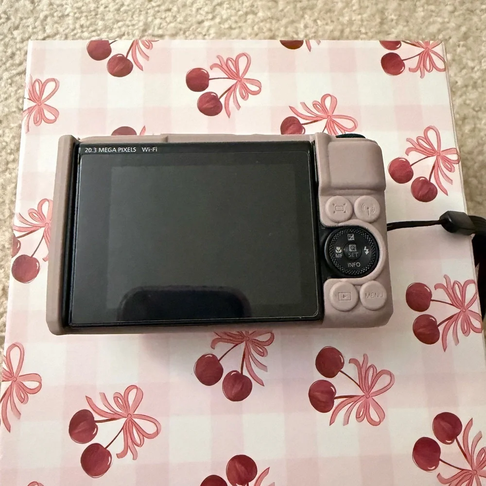 Canon SX740 Camera with Taupe Camera Case with Strap